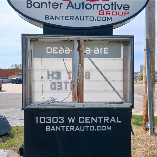 Banter Automotive in Wichita Kansas had a letter board that got switched out with a 4x6 P6.35 LED sign
